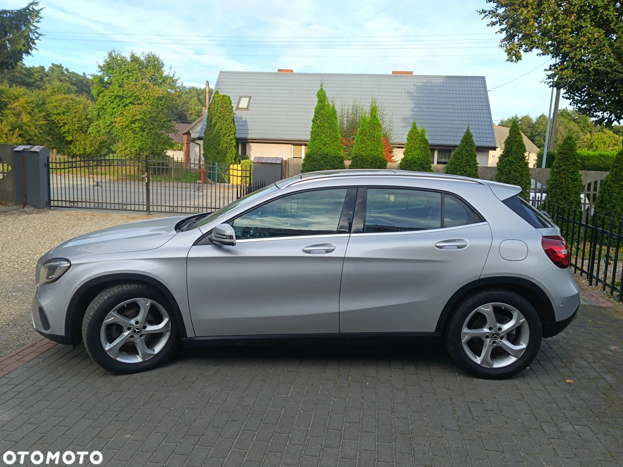 Mercedes-Benz GLA 200 7G-DCT UrbanStyle Edition - 7