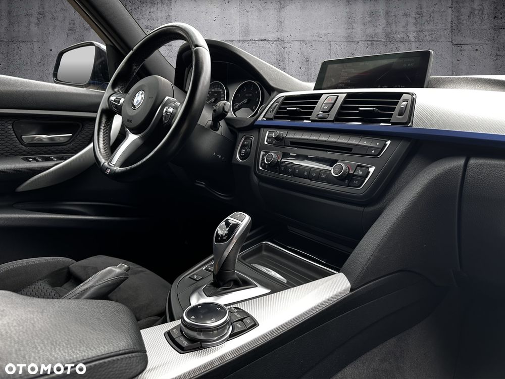 BMW Seria 3 325d M Sport - 13