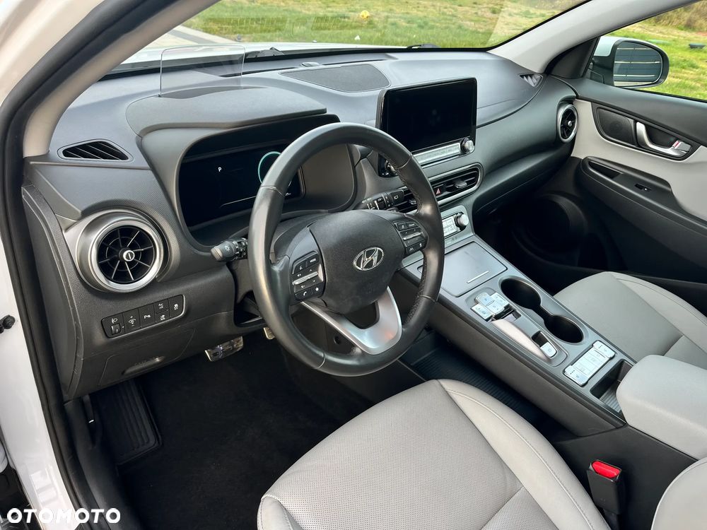Hyundai Kona 64kWh Platinum - 12