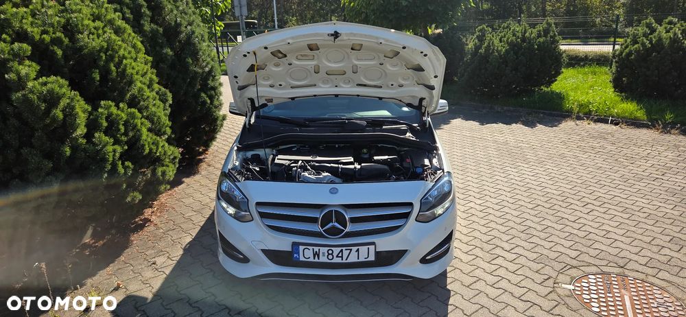 Mercedes-Benz Klasa B 200 7G-DCT UrbanStyle Edition - 33