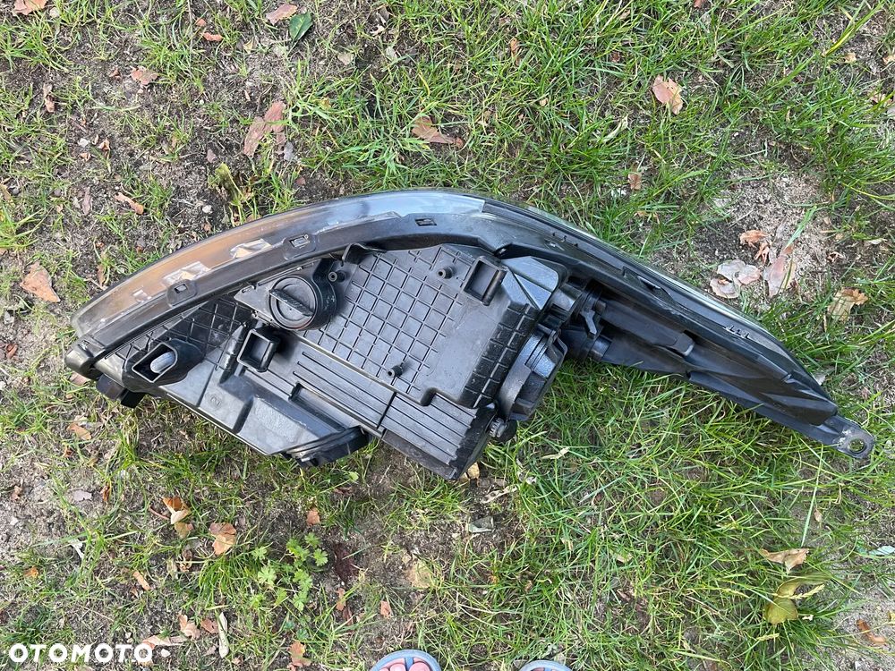 Lampa przednia KIA CEED 2012 - 2018 - 2