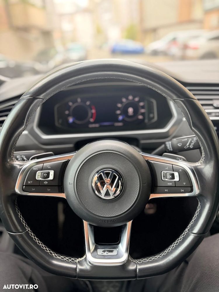 Volkswagen Tiguan - 11