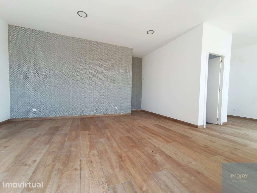 Loja Remodelada no Dafundo em Oeiras - Grande imagem: 3/34