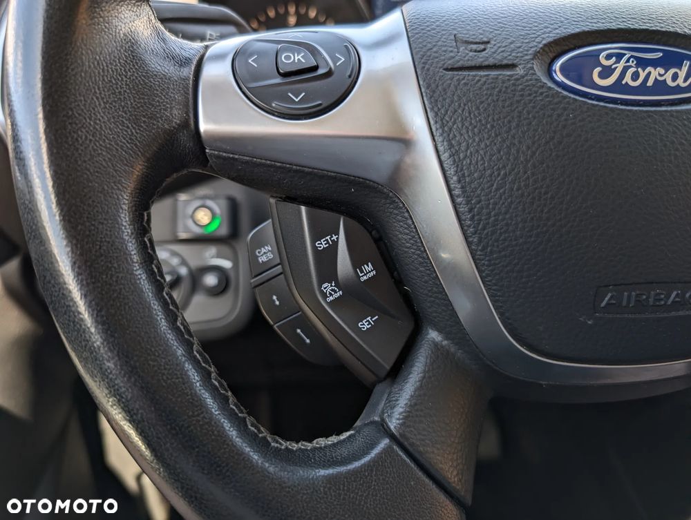 Ford Kuga 2.0 TDCi 4x4 Titanium - 28
