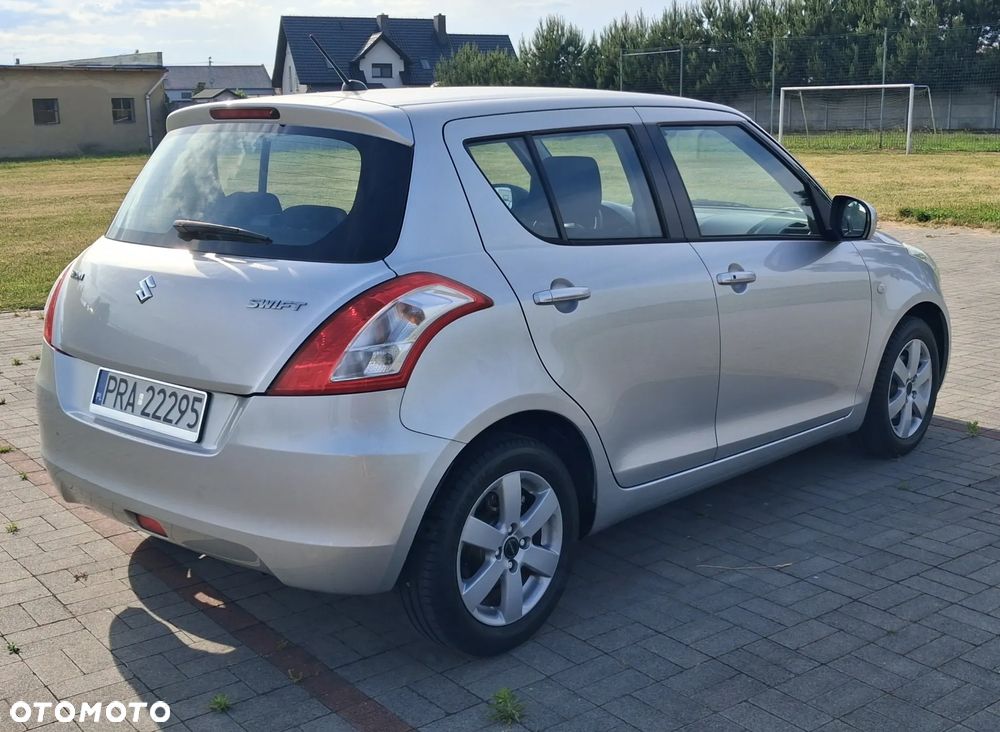 Suzuki Swift 1.2 Premium - 5