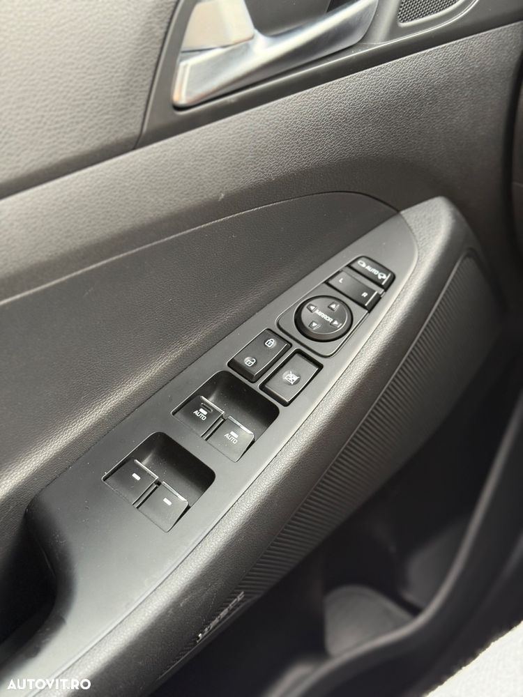 Hyundai Tucson 2.0 CRDI 4WD Premium - 11