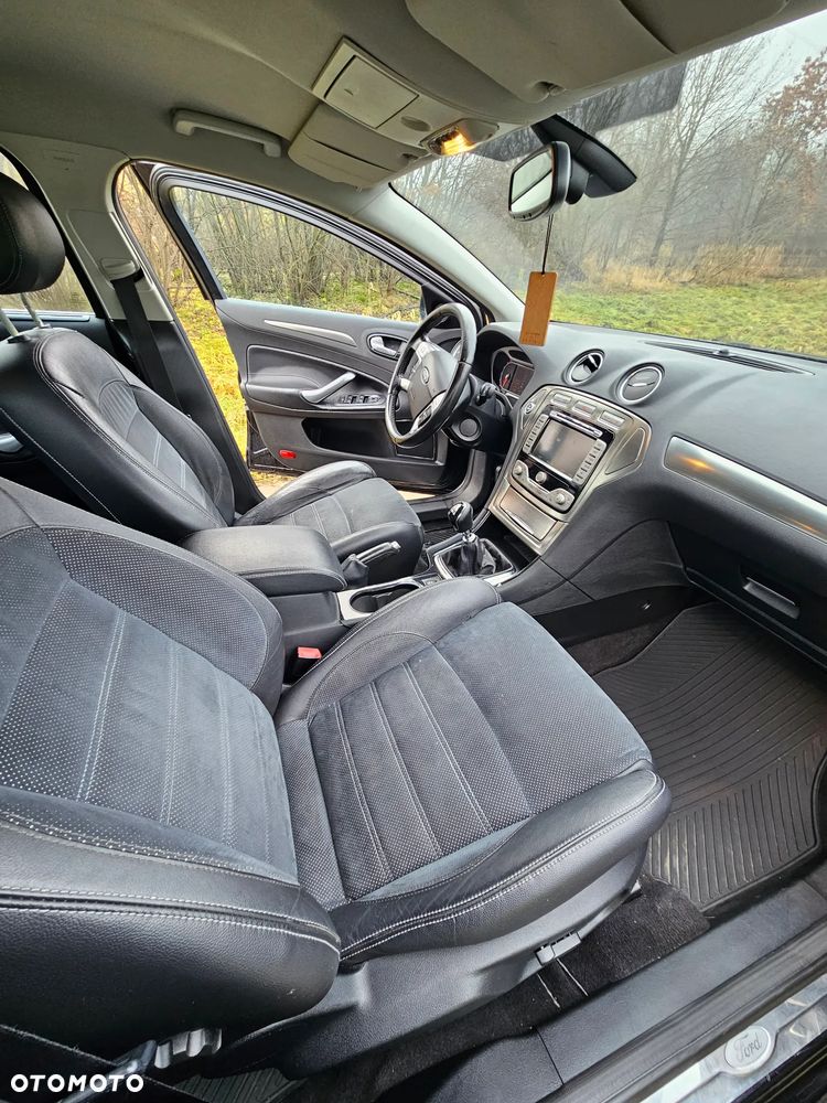 Ford Mondeo 2.5 Titanium S - 17