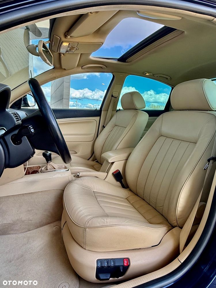 Volkswagen Passat - 9