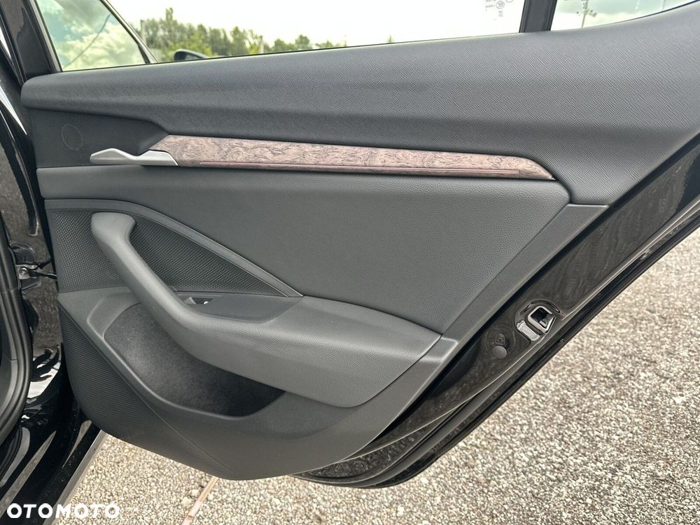 Skoda Superb 2.0 TDI SCR 4x4 L&K DSG - 20