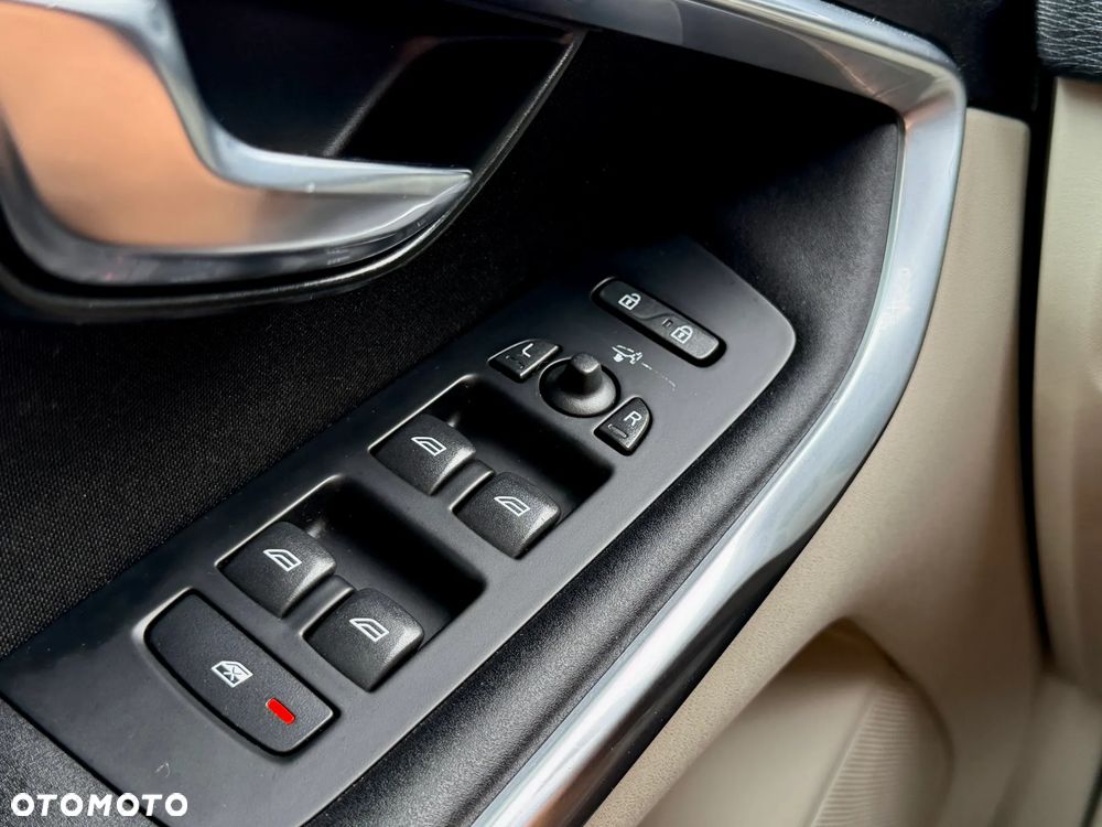 Volvo V40 D2 Momentum - 14