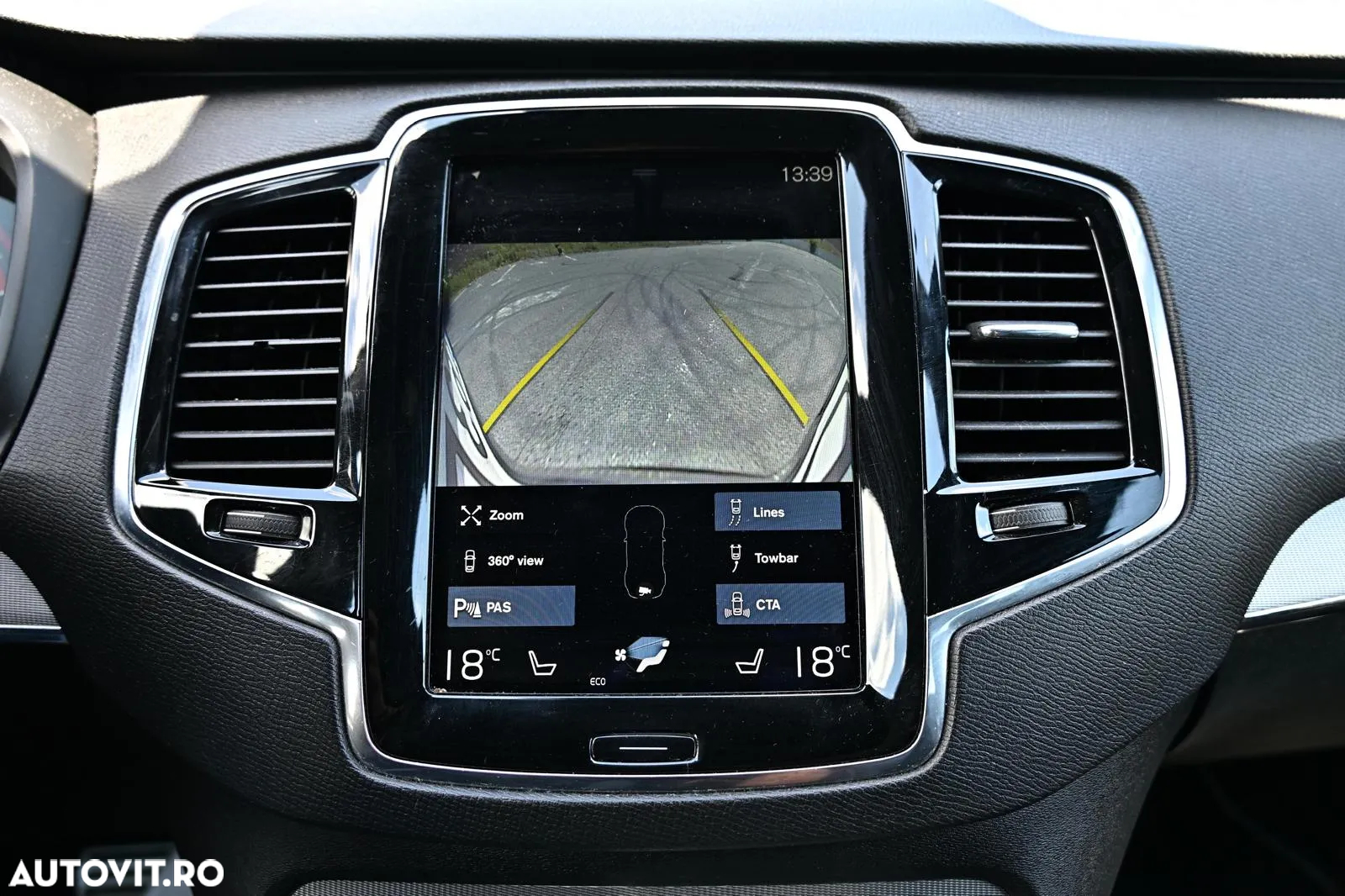 Volvo XC 90 D5 AWD R-Design - 25