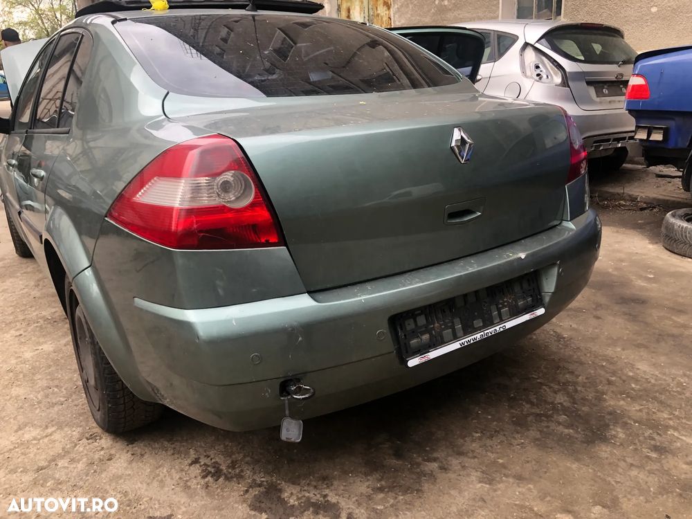 Portbagaj haion spate Renault Megane II verde 2005 sedan - 5