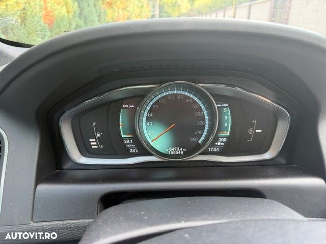 Volvo XC 60 D3 Momentum - 5