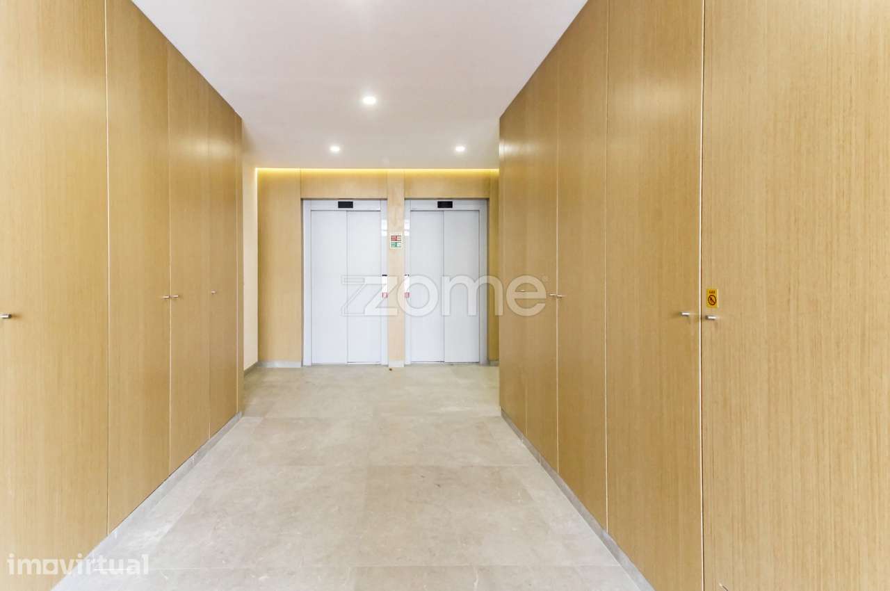 Apartamento T1 e escritório com terraço, em Paranhos, Porto - Grande imagem: 2/27