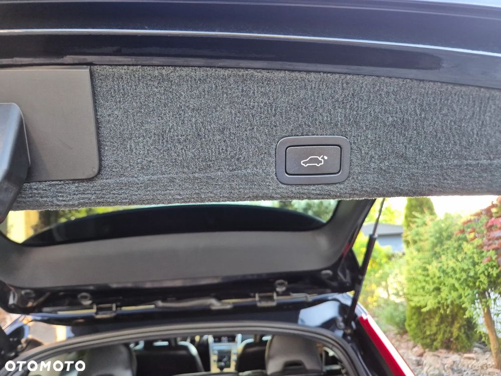 Volvo XC 60 2.4D Kinetic - 27
