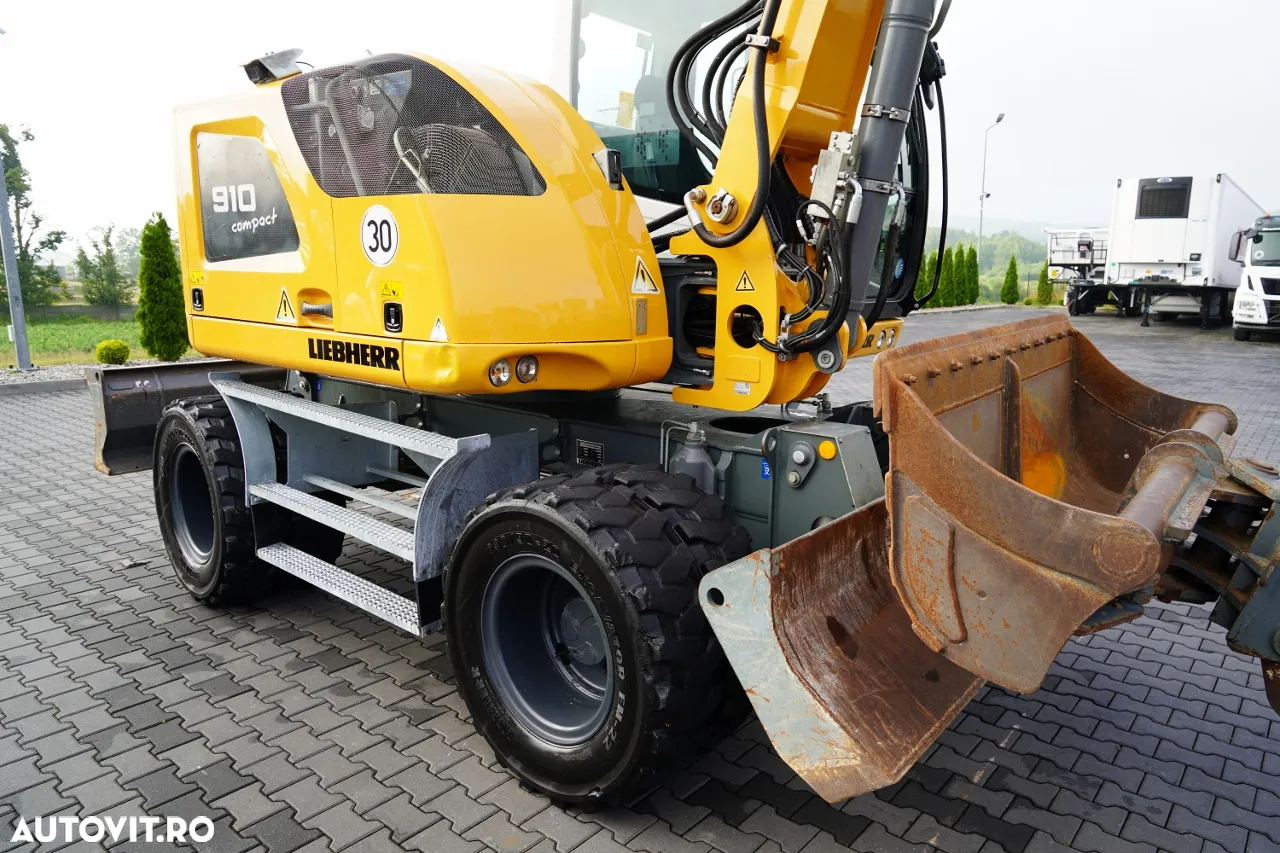 Liebherr 910 COMPACT LITRONIC / EXCAVATOR PE ROȚI / AER CONDIȚIONAT / CAMERĂ / ANUL 2020 / CONTRACT DE SERVICE POST-SERVICE - 12