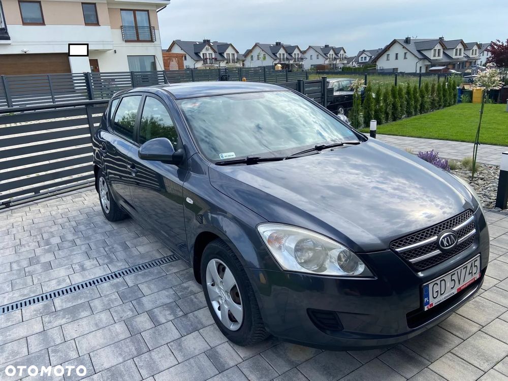 Kia Ceed 1.4 Comfort - 1