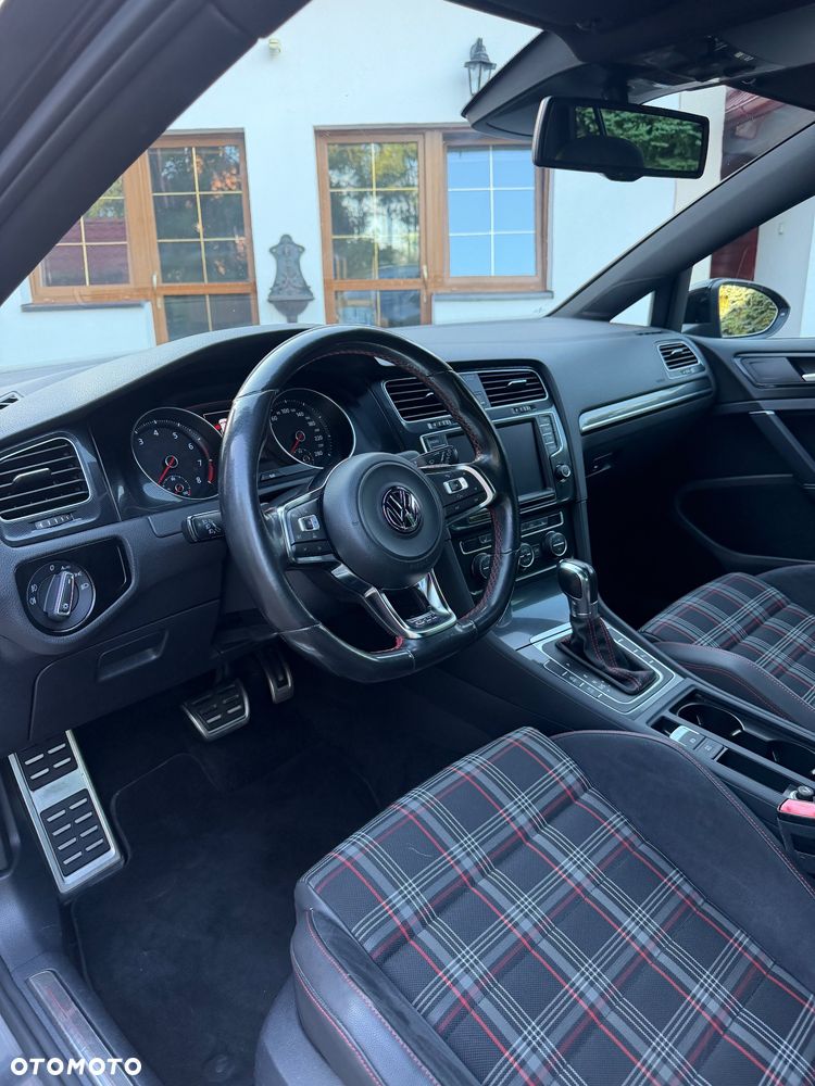 Volkswagen Golf 2.0 TSI BMT GTI DSG - 17