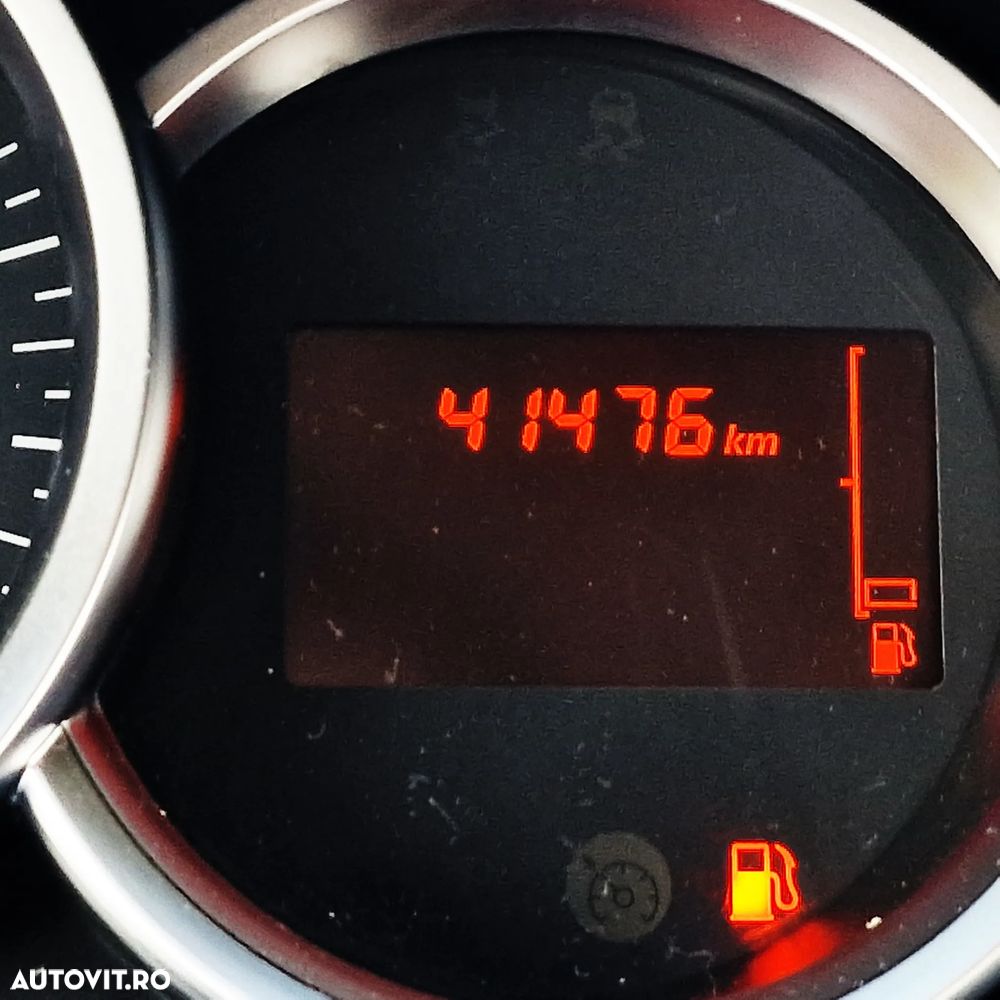 Dacia Logan 1.5 75CP Laureate - 14