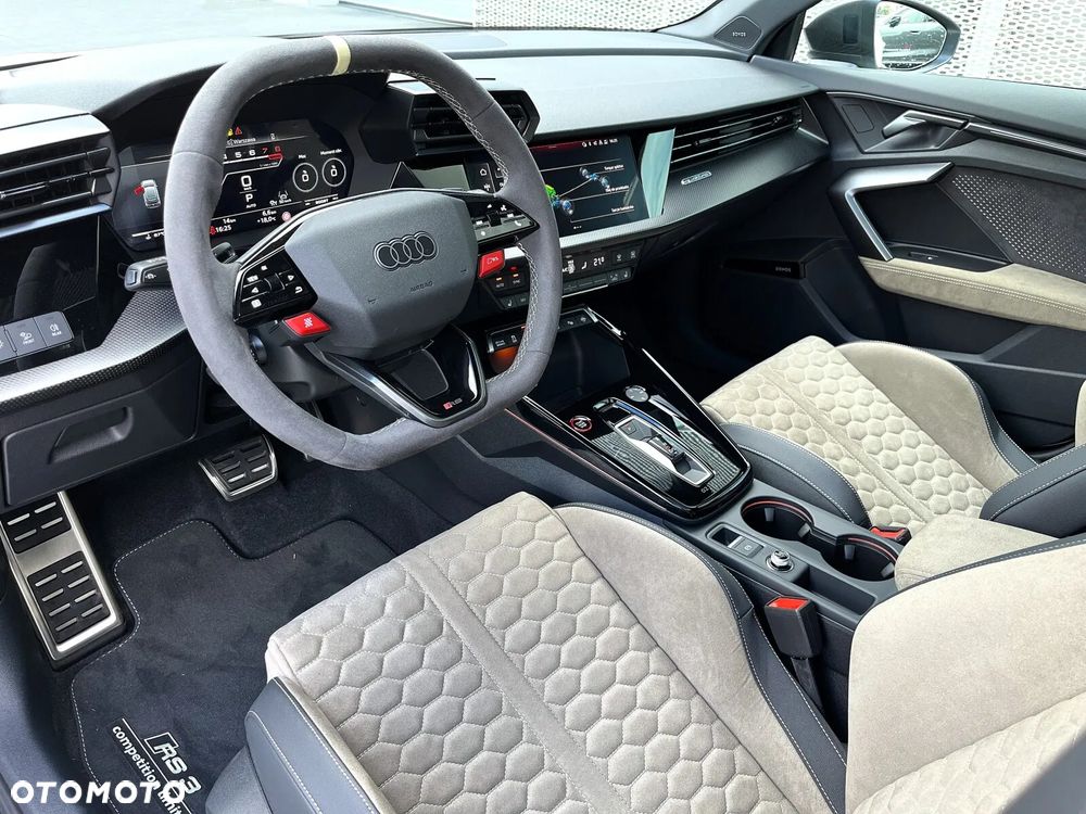 Audi RS3 Sportback - 15