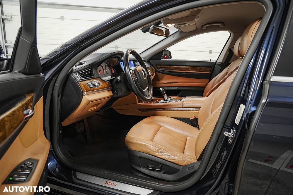 BMW Seria 7 730d - 21