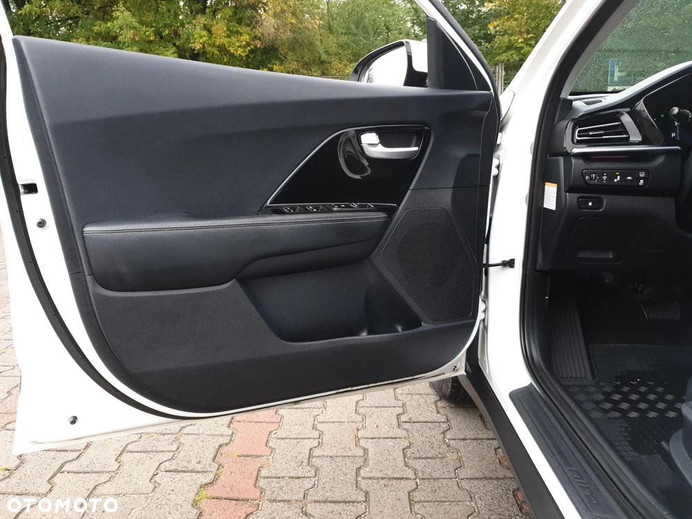 Kia Niro 1.6 GDI Hybrid L Business Line - 10