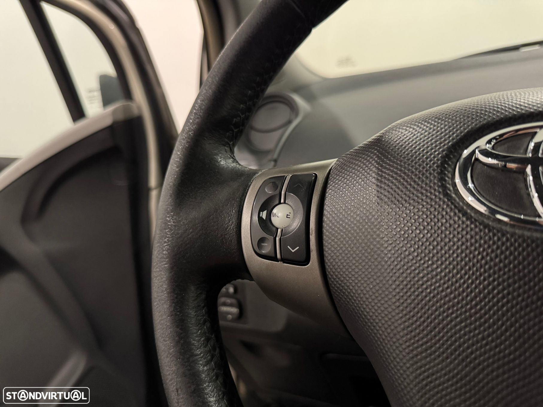 Toyota Yaris 1.33 VVT-i Comfort+AC - 34