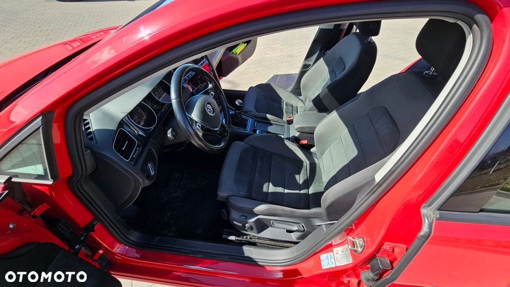 Volkswagen Golf - 5