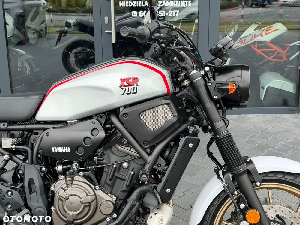 Yamaha XSR - 9