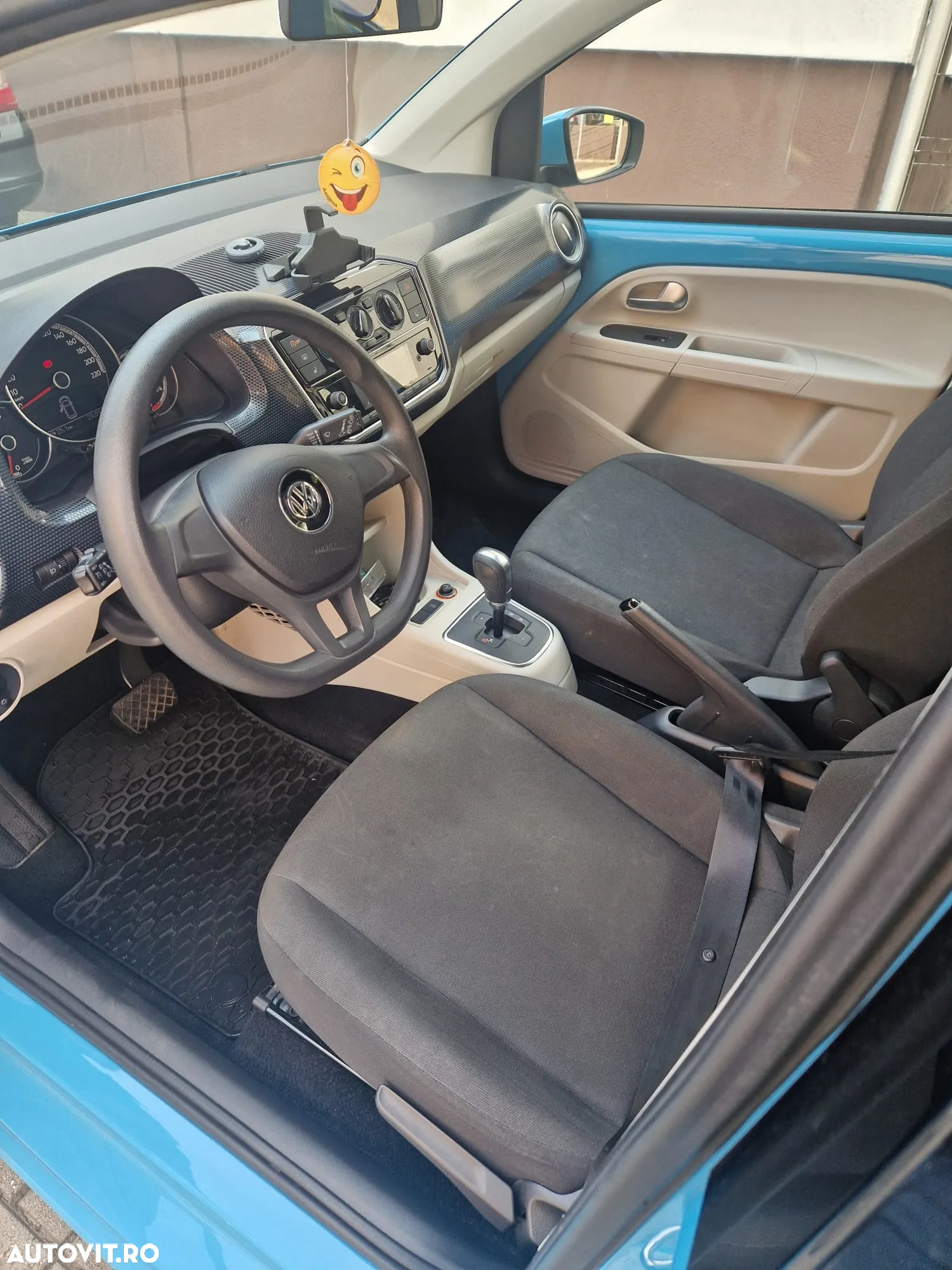 Volkswagen up! 1.0 BMT MPI High Aut. - 9