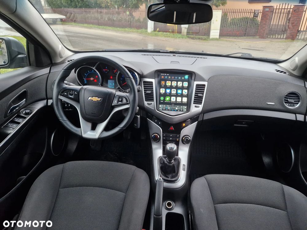 Chevrolet Cruze 1.6 LS+ - 7