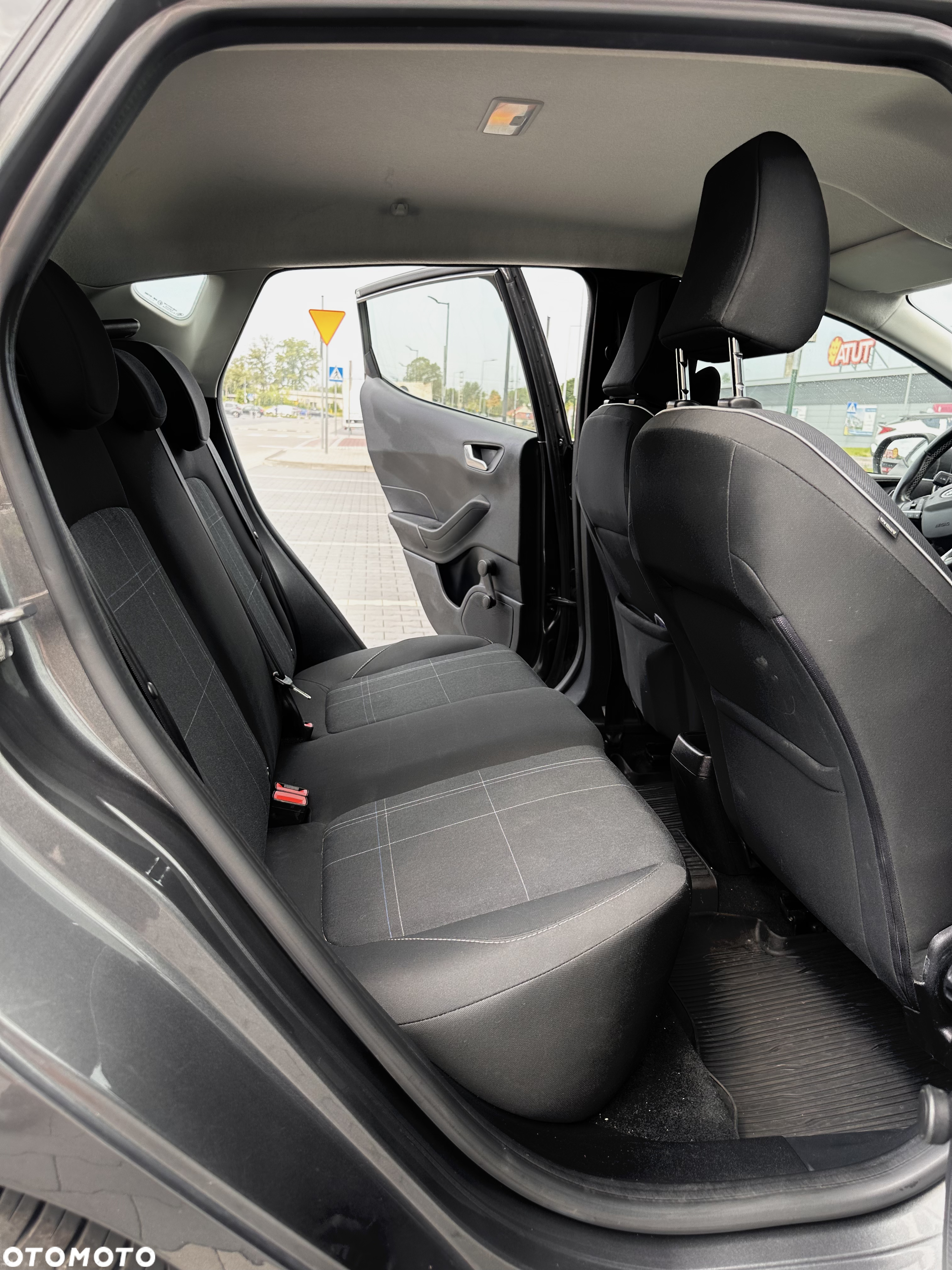 Ford Fiesta 1.0 EcoBoost S&S TREND - 11