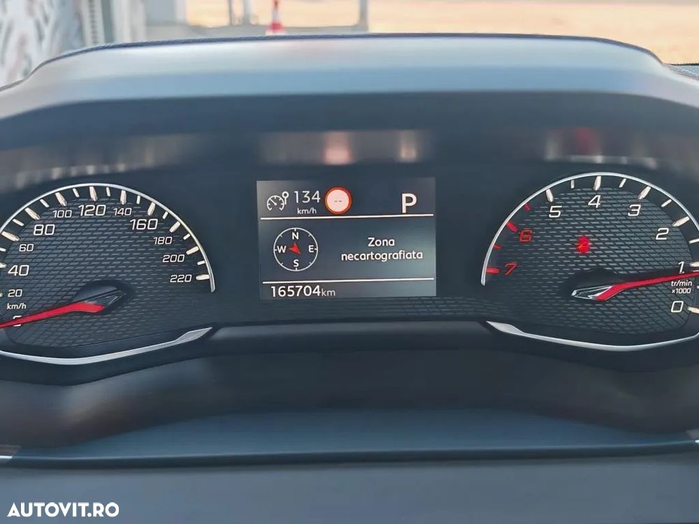 Peugeot 208 1.2L e-DCS6 MHEV Allure - 25