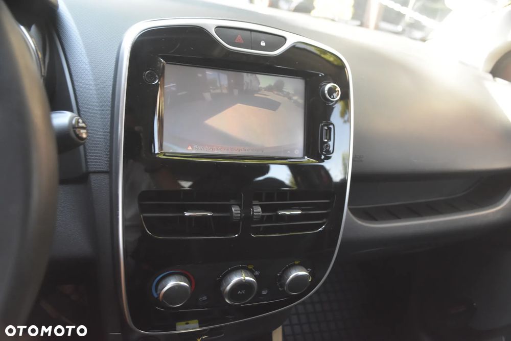 Renault Clio 1.0 TCe Zen - 12