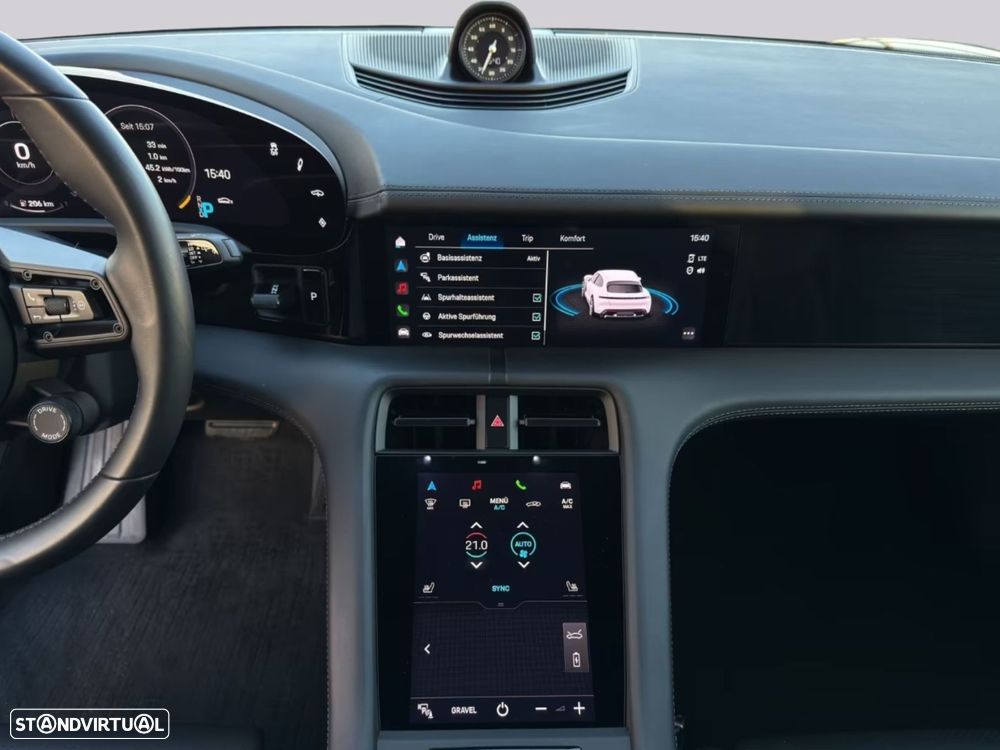 Porsche Taycan Cross Turismo - 12