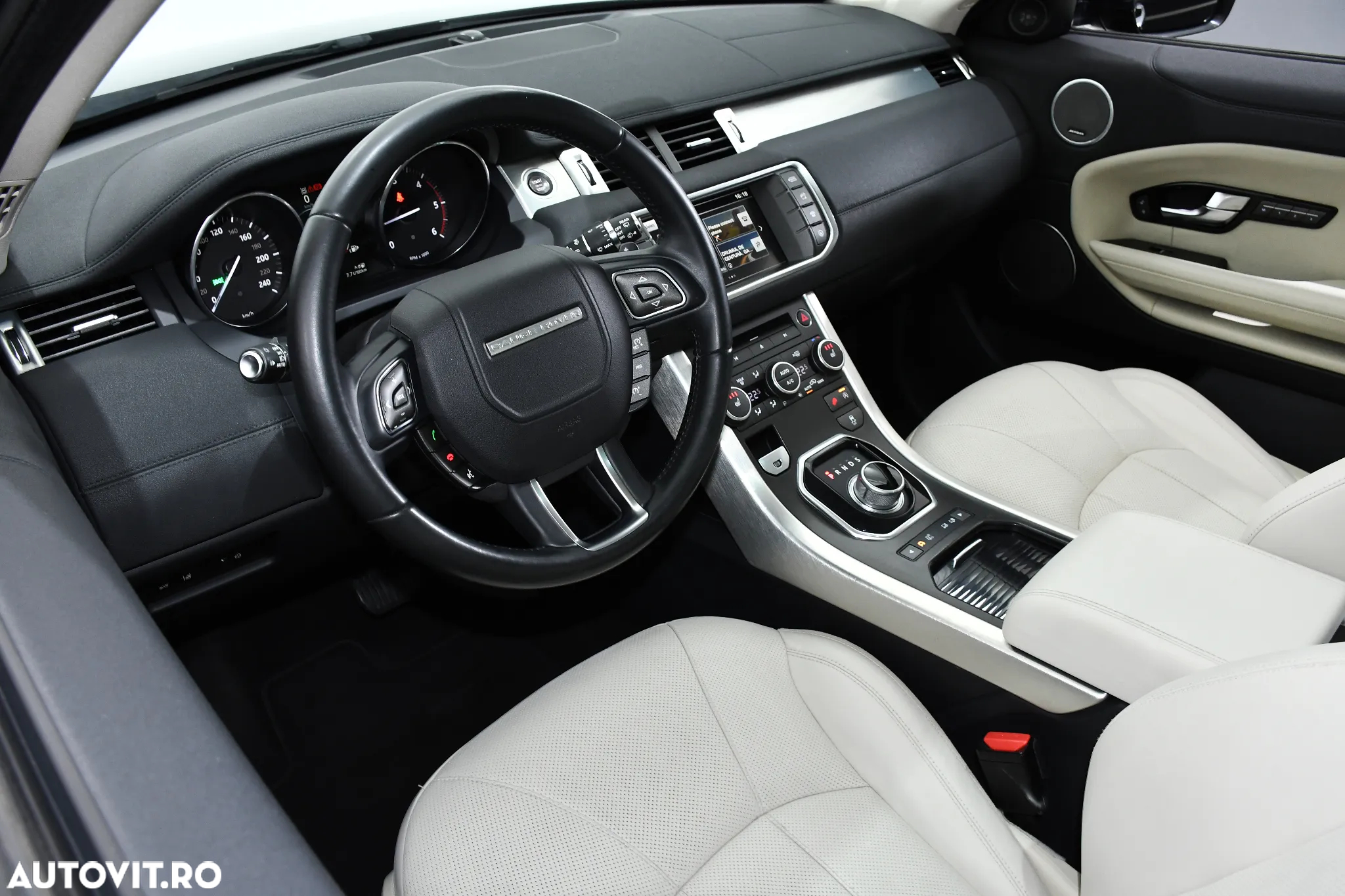 Land Rover Range Rover Evoque - 13