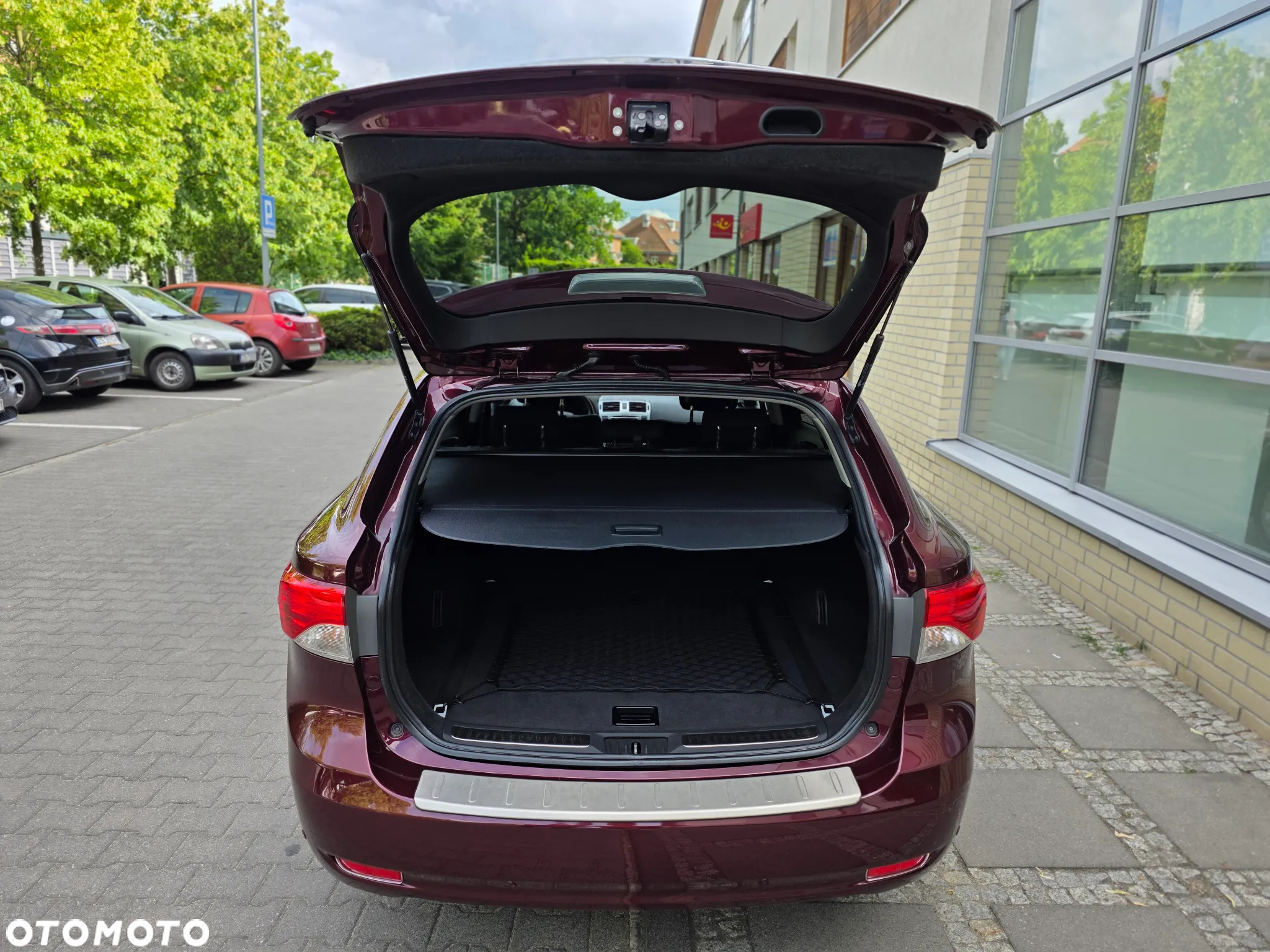 Toyota Avensis 1.8 Business Edition - 11