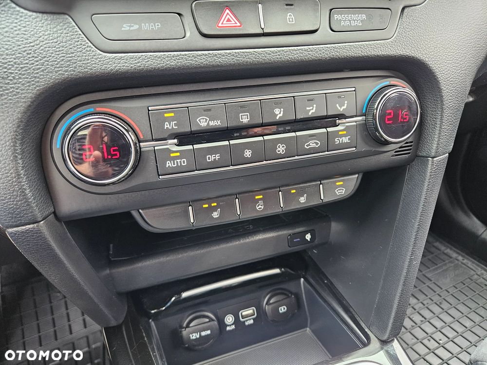 Kia ProCeed - 23