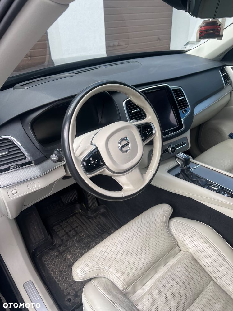 Volvo XC 90 - 4