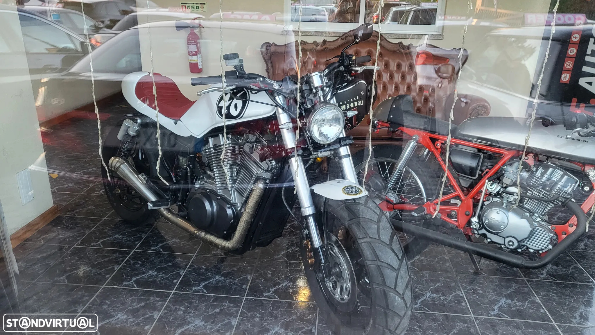 Suzuki VX 800 Café Racer - 8