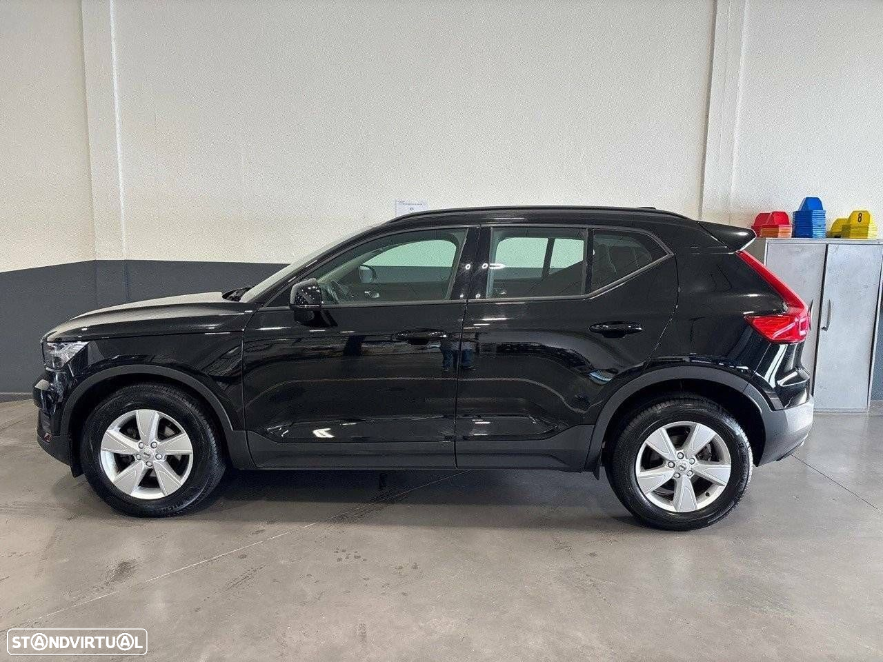 Volvo XC 40 1.5 T2 Momentum - 4