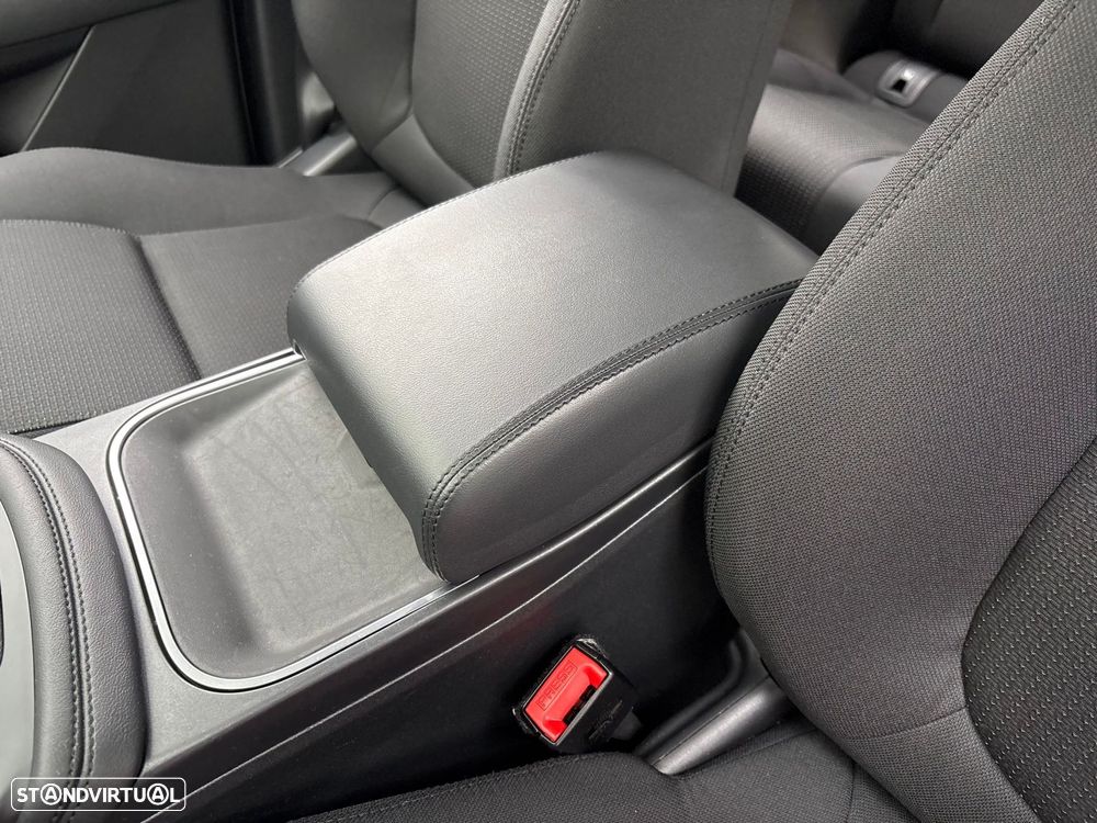 Jaguar E-Pace 2.0 i4D R-Dynamic - 12