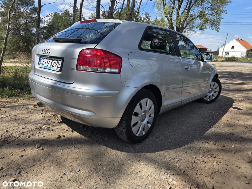 Audi A3 3-drzwiowe 1.6 FSI Ambiente - 7