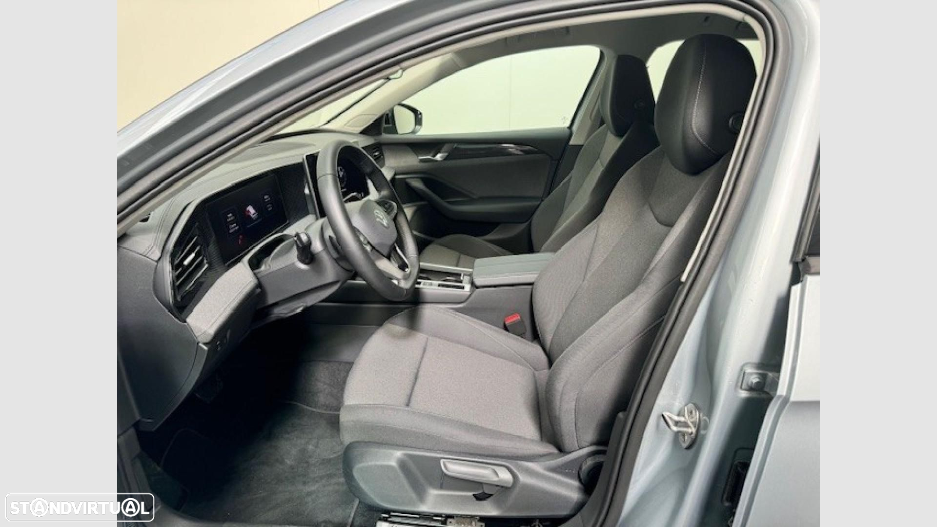 VW Passat Variant - 16