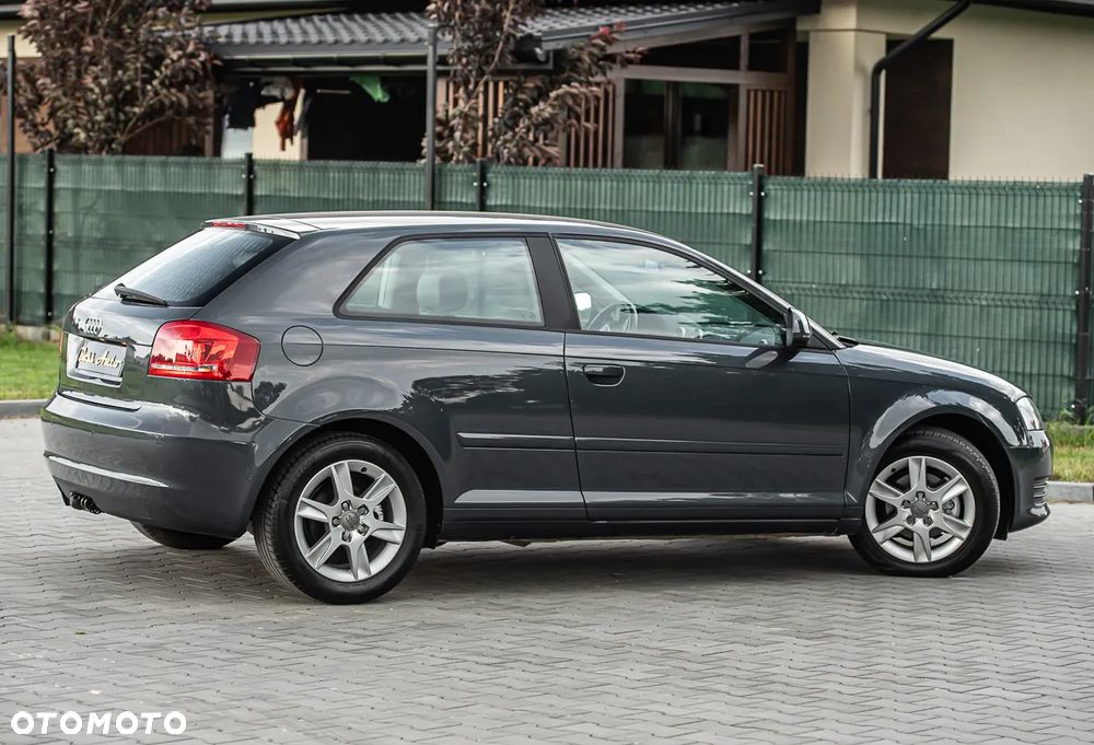 Audi A3 3-drzwiowe 1.6 TDI DPF S tronic Attraction - 15
