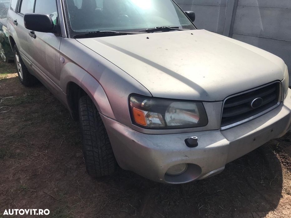 Subaru Forester 2004 motor ej20 92 kw bara fată far capotă aripă cutie - 1