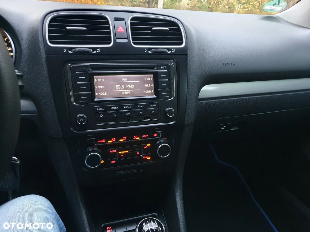 Volkswagen Golf 2.0 TDI DPF Comfortline - 17