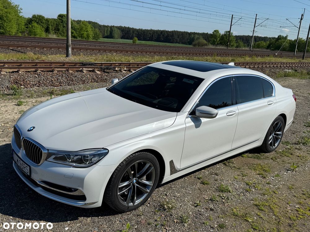 BMW Seria 7 750i xDrive - 3