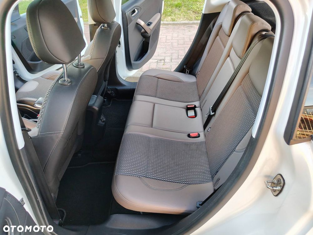 Peugeot 2008 PureTech 110 Stop&Start Allure - 16