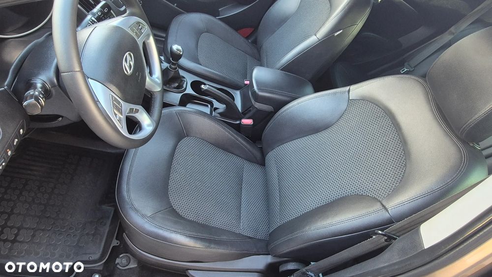 Hyundai ix35 1.7 CRDi 2WD blue Finale Gold - 19